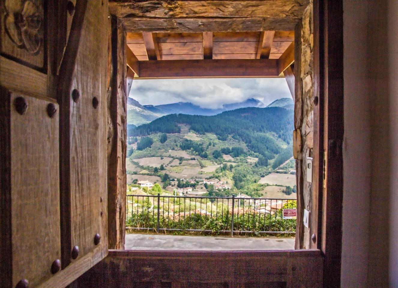 Vila El Mirador De Armano G10235 Exteriér fotografie